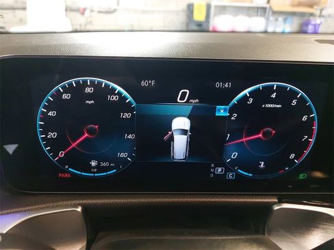 Used 2022 Mercedes-Benz GLB 250 GLB 250 image 36