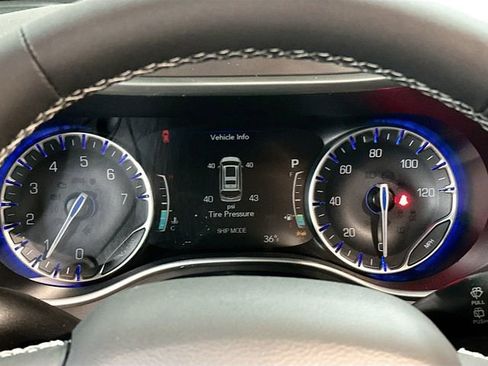 New 2026 Chrysler Pacifica Select image 13