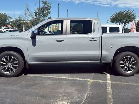 Used 2024 Chevrolet Silverado 1500 LT AWD/4WD image 4