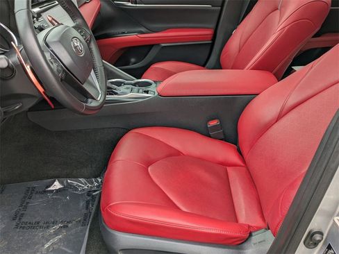 Used 2020 Toyota Camry XSE image 12