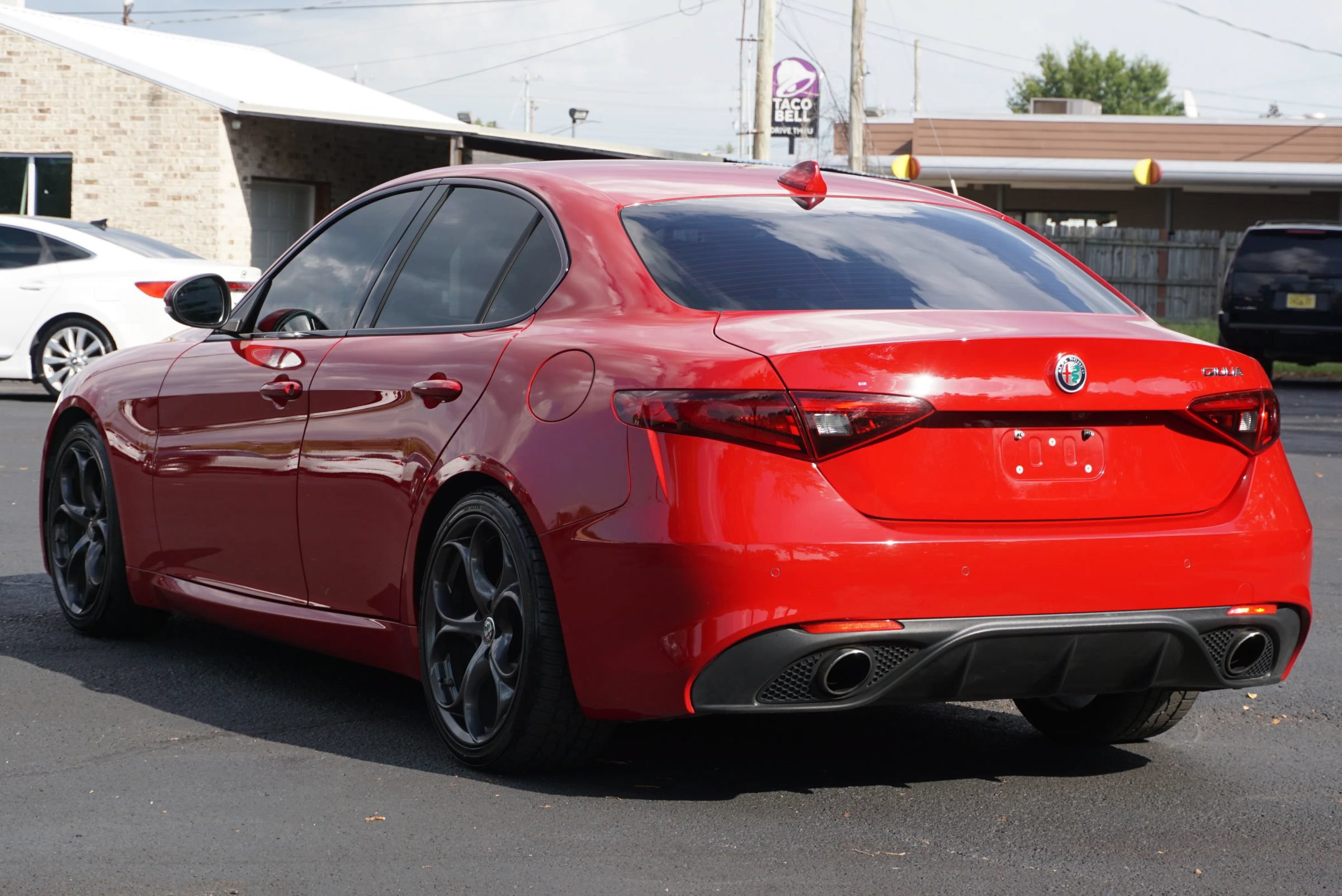 Used 2018 Alfa Romeo Giulia Ti Sport w/ Quick Order Package 22U Sport RWD image 9