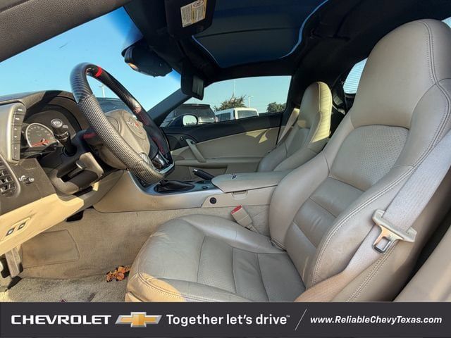 Used 2005 Chevrolet Corvette Coupe w/ Preferred Equipment Group RWD image 29