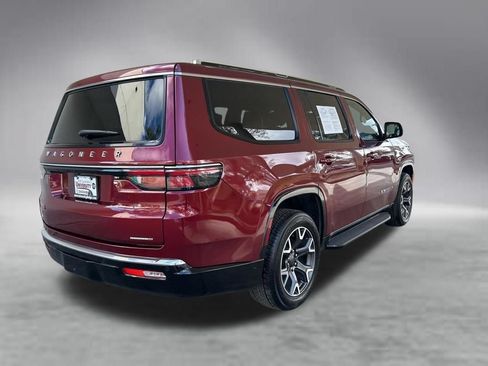 Used 2023 Jeep Wagoneer Series III w/ Preferred Equipment Group RWD image 3