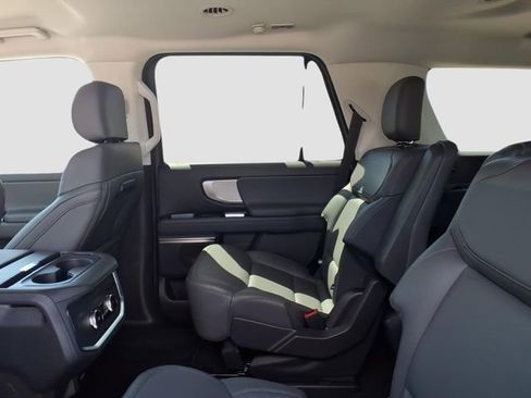 New 2026 Ford Expedition Active AWD/4WD image 7