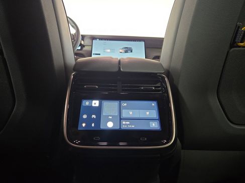 Used 2024 Rivian R1S Adventure image 30