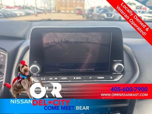 Used 2025 Nissan Rogue SV FWD image 24