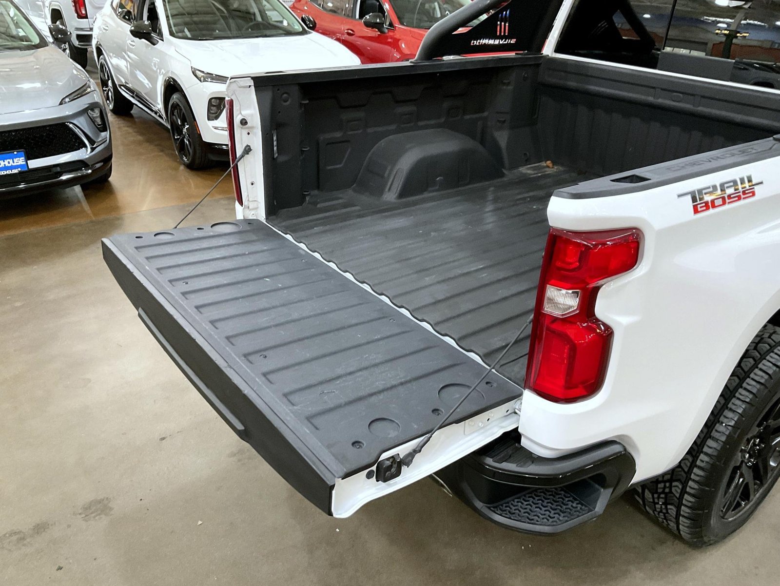 Certified 2021 Chevrolet Silverado 1500 LT Trail Boss w/ Convenience Package II AWD/4WD image 21