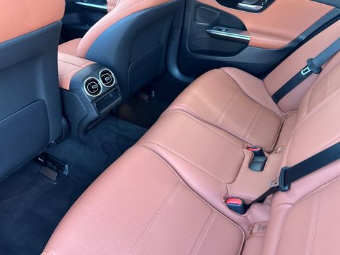 Certified 2025 Mercedes-Benz C 300 Sedan image 27