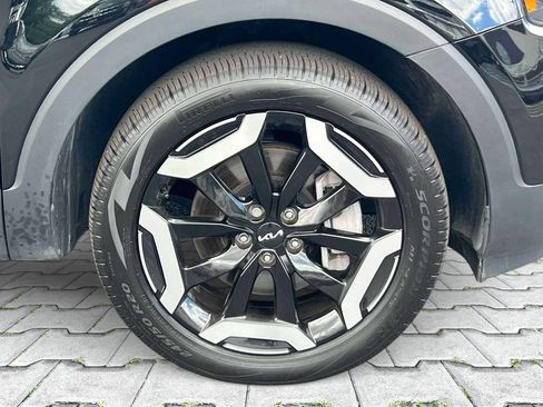 Used 2025 Kia Telluride EX w/ EX Captain's Chair Package AWD/4WD image 8