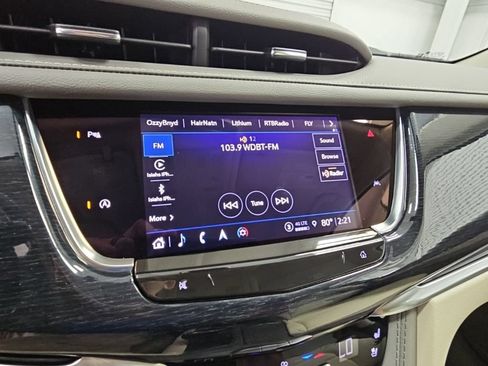 Used 2024 Cadillac XT6 Premium Luxury AWD/4WD image 16