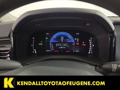 Used 2025 Toyota Camry LE image 11