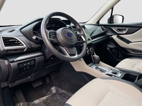 Used 2024 Subaru Forester Premium image 9