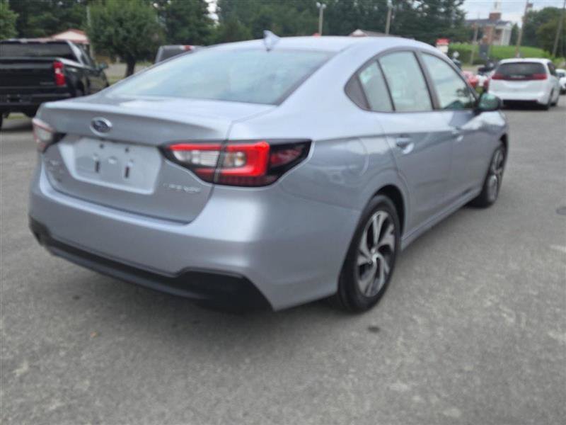 Used 2025 Subaru Legacy Premium AWD/4WD image 6