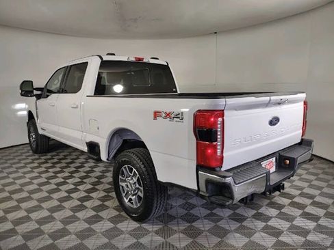 Used 2024 Ford F250 Lariat w/ FX4 Off-Road Package image 5