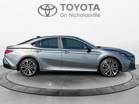 Used 2026 Toyota Camry XLE image 7