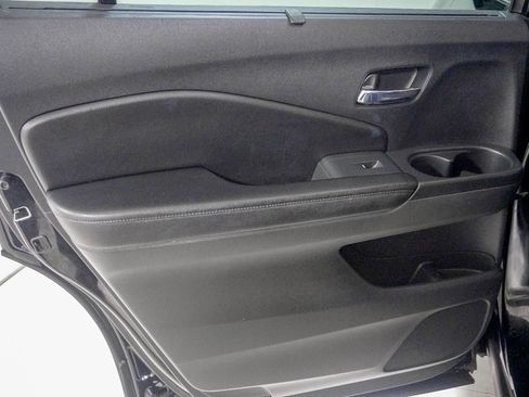 Used 2016 Honda Pilot Elite image 40