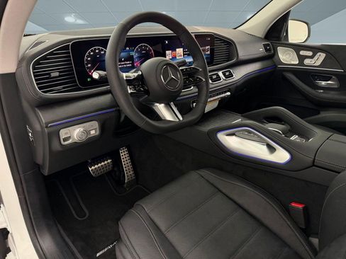 New 2026 Mercedes-Benz GLS 450 4MATIC image 4