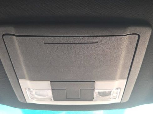 Used 2016 Ford Explorer XLT AWD/4WD image 28