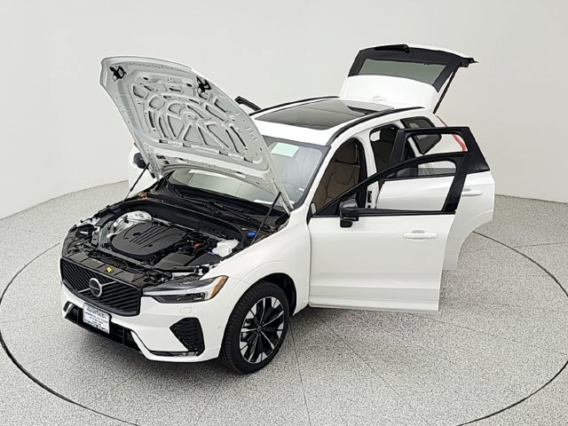 New 2026 Volvo XC60 B5 Plus w/ Protection Package Premier AWD/4WD image 37