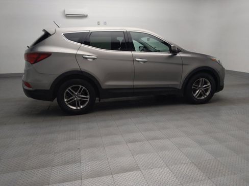 Used 2018 Hyundai Santa Fe Sport image 10