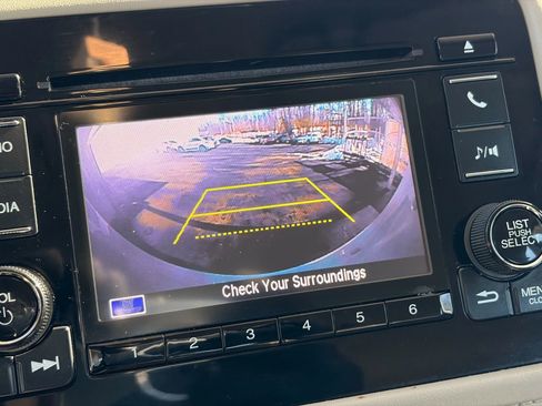 Used 2022 Honda HR-V LX image 34