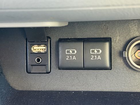 Used 2018 Toyota Highlander XLE FWD image 15