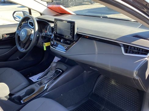 Used 2022 Toyota Corolla LE image 30