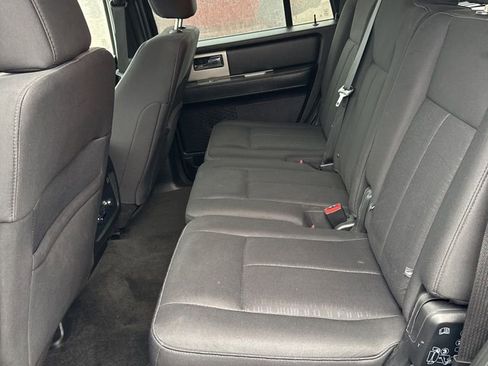Certified 2017 Ford Expedition XLT image 7