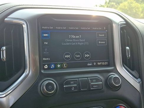 Used 2021 Chevrolet Silverado 1500 RST AWD/4WD image 17