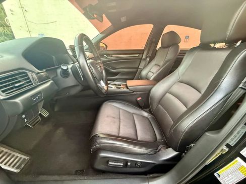 Used 2019 Honda Accord Sport image 9