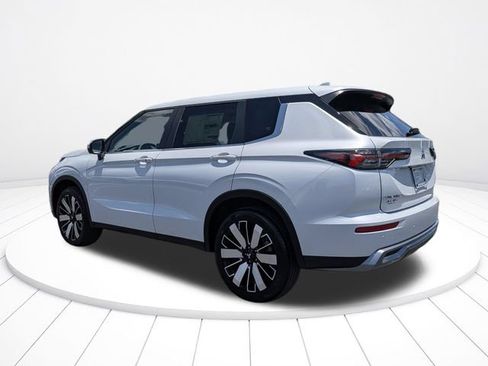 New 2026 Mitsubishi Outlander SE FWD image 5