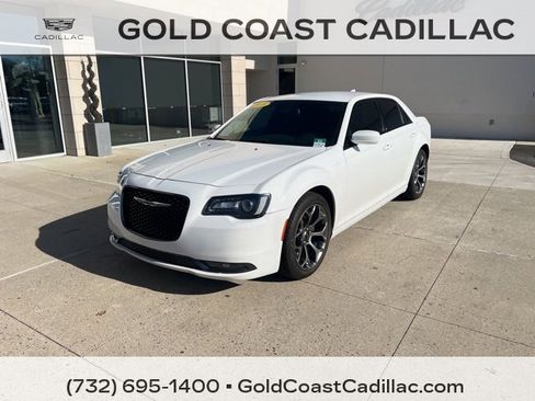 Used 2018 Chrysler 300 S image 1