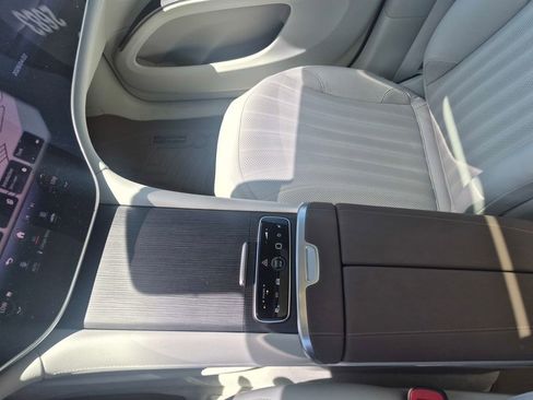 Used 2023 Mercedes-Benz EQS 580 4MATIC SUV image 18