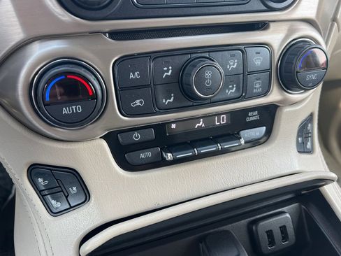 Used 2017 GMC Yukon XL Denali w/ Open Road Package AWD/4WD image 24