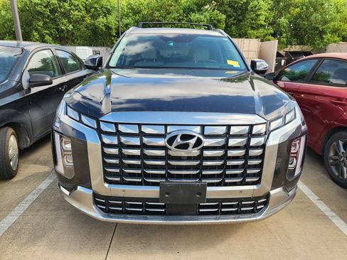 Used 2024 Hyundai Palisade Calligraphy AWD/4WD image 2
