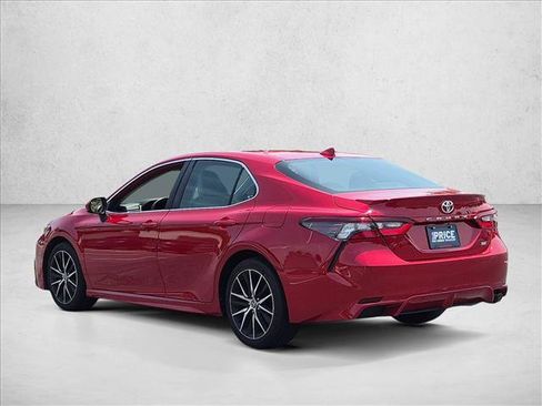 Used 2021 Toyota Camry SE FWD image 7