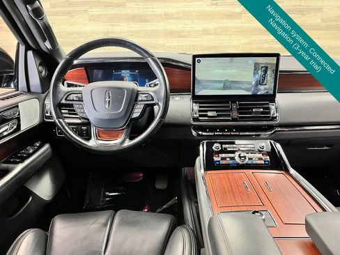 Used 2022 Lincoln Navigator Reserve AWD/4WD image 2