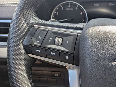 Used 2024 Mitsubishi Outlander SE image 26