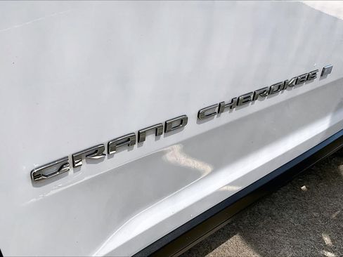 Used 2023 Jeep Grand Cherokee Limited w/ Luxury Tech Group II AWD/4WD image 31