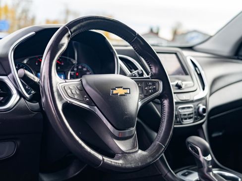 Used 2022 Chevrolet Equinox LT image 14