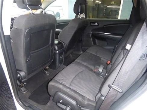 Used 2015 Dodge Journey SXT w/ Flexible Seating Group image 14