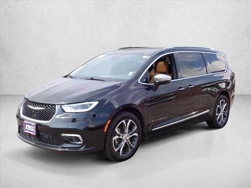 Used 2021 Chrysler Pacifica Pinnacle AWD/4WD image 6