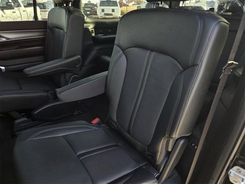 New 2025 Jeep Wagoneer Series II image 14