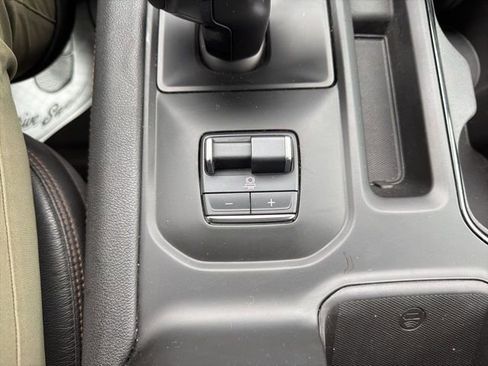 Used 2022 GMC Sierra 1500 AT4 w/ Technology Package AWD/4WD image 36