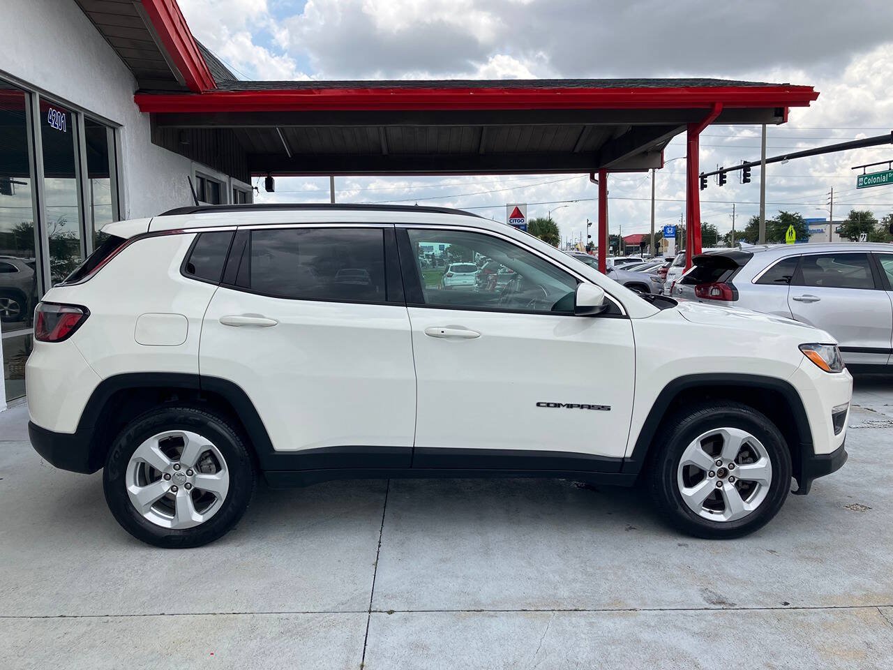 Used 2018 Jeep Compass Latitude w/ Popular Equipment Group AWD/4WD image 17