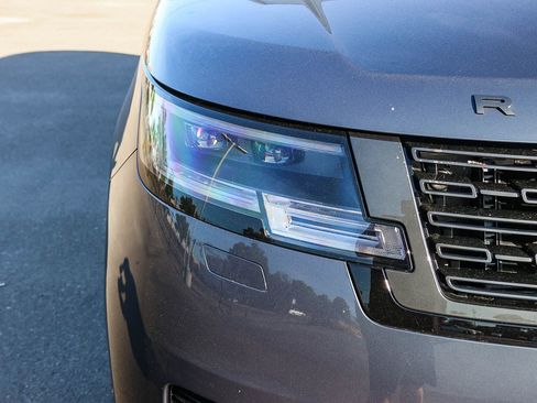 Used 2025 BMW X5 M Competition w/ Executive Package image 15