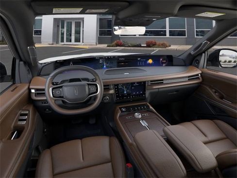 New 2025 Lincoln Navigator L Reserve image 9