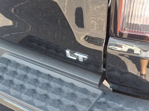 Used 2023 Chevrolet Colorado LT w/ LT Convenience Package III RWD image 12