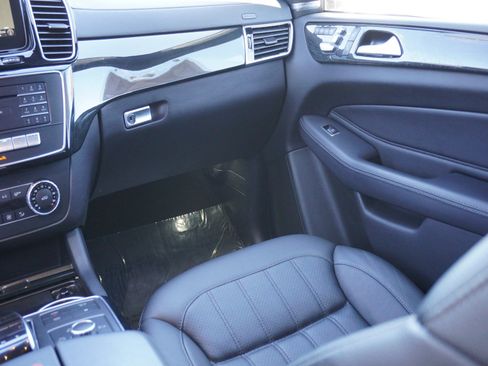Used 2017 Mercedes-Benz GLS 450 4MATIC image 19
