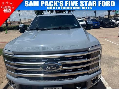 Used 2024 Ford F250 Platinum AWD/4WD image 2